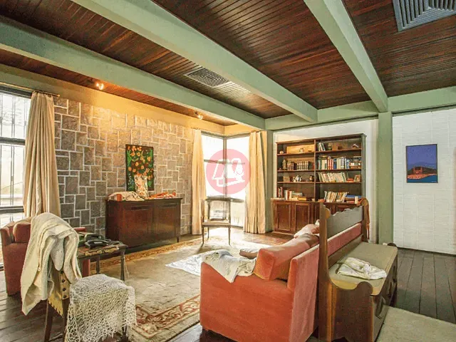 Casa 3 quartos e 2 banheiros, à venda ou para alugar, no bairro Boa Vista em Porto Alegre