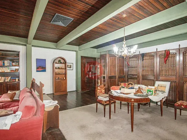 Casa 3 quartos e 2 banheiros, à venda ou para alugar, no bairro Boa Vista em Porto Alegre