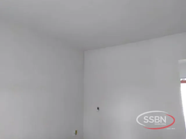 Casa 2 quartos e 1 banheiro, à venda, no bairro Jardim Santa Rosa em Nova Odessa