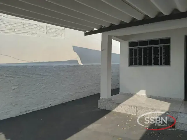Casa 2 quartos e 1 banheiro, à venda, no bairro Jardim Santa Rosa em Nova Odessa
