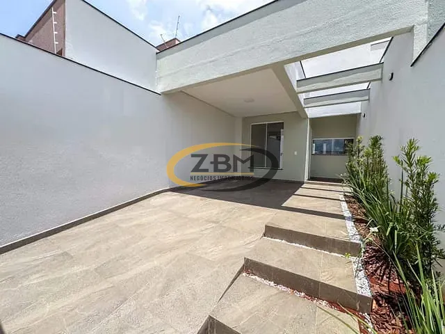 Casa com 150m² 3 quartos e 1 banheiro, à venda, no bairro Colúmbia em Londrina