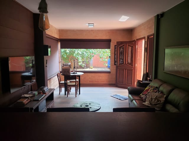 Casa 2 quartos e 3 banheiros, à venda, no bairro Jardim Vila Rica em Águas da Prata