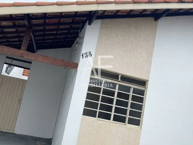 Casa com 125m² 2 quartos e 1 banheiro, para alugar, no bairro Centro em Taubaté