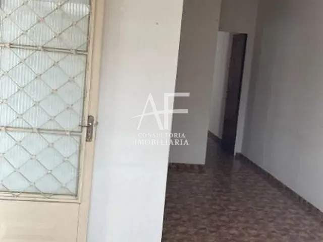 Casa com 125m² 2 quartos e 1 banheiro, para alugar, no bairro Centro em Taubaté