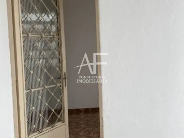 Casa com 125m² 2 quartos e 1 banheiro, para alugar, no bairro Centro em Taubaté