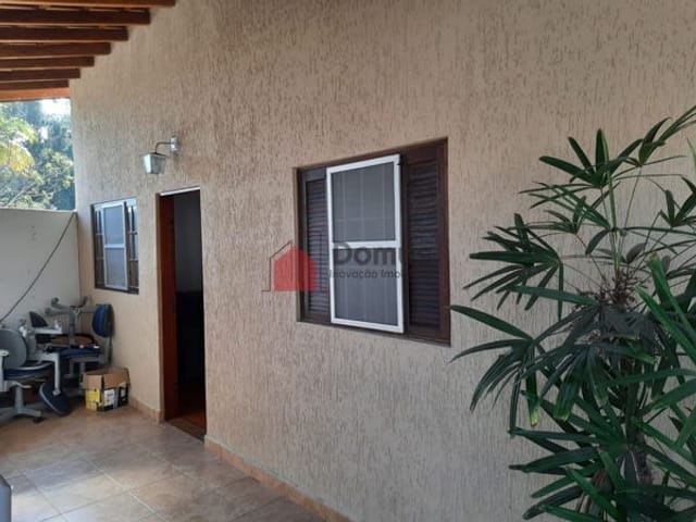 Casa com 2250m², à venda, no bairro Loteamento Residencial Andrade em Pindamonhangaba