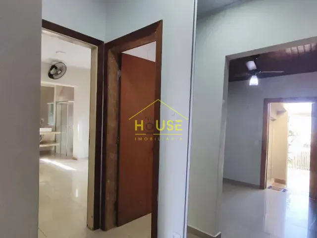 Casa 3 quartos e 3 banheiros, para alugar, no bairro Patrimônio Velho em Votuporanga