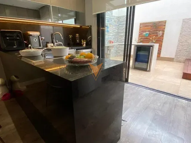 Casa 3 quartos e 4 banheiros, à venda ou para alugar, no bairro Parque Rincão em Cotia