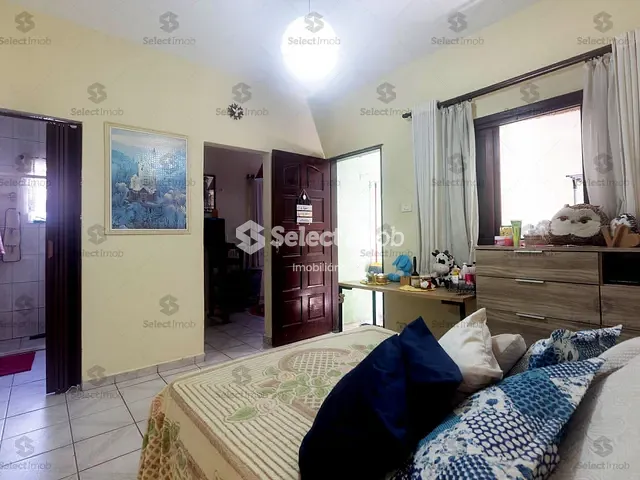 Sobrado com 175m² 3 quartos e 3 banheiros, à venda, no bairro Vila Nossa Senhora das Vitórias em Mauá