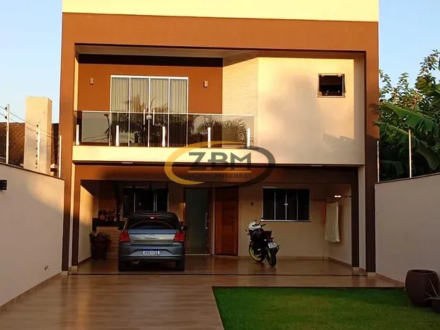Casa com 225m² 3 quartos e 2 banheiros, à venda, no bairro Colúmbia em Londrina