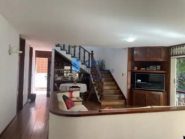Casa com 453m² 3 quartos e 3 banheiros, à venda ou para alugar, no bairro Jardim Nova Londrina em Londrina