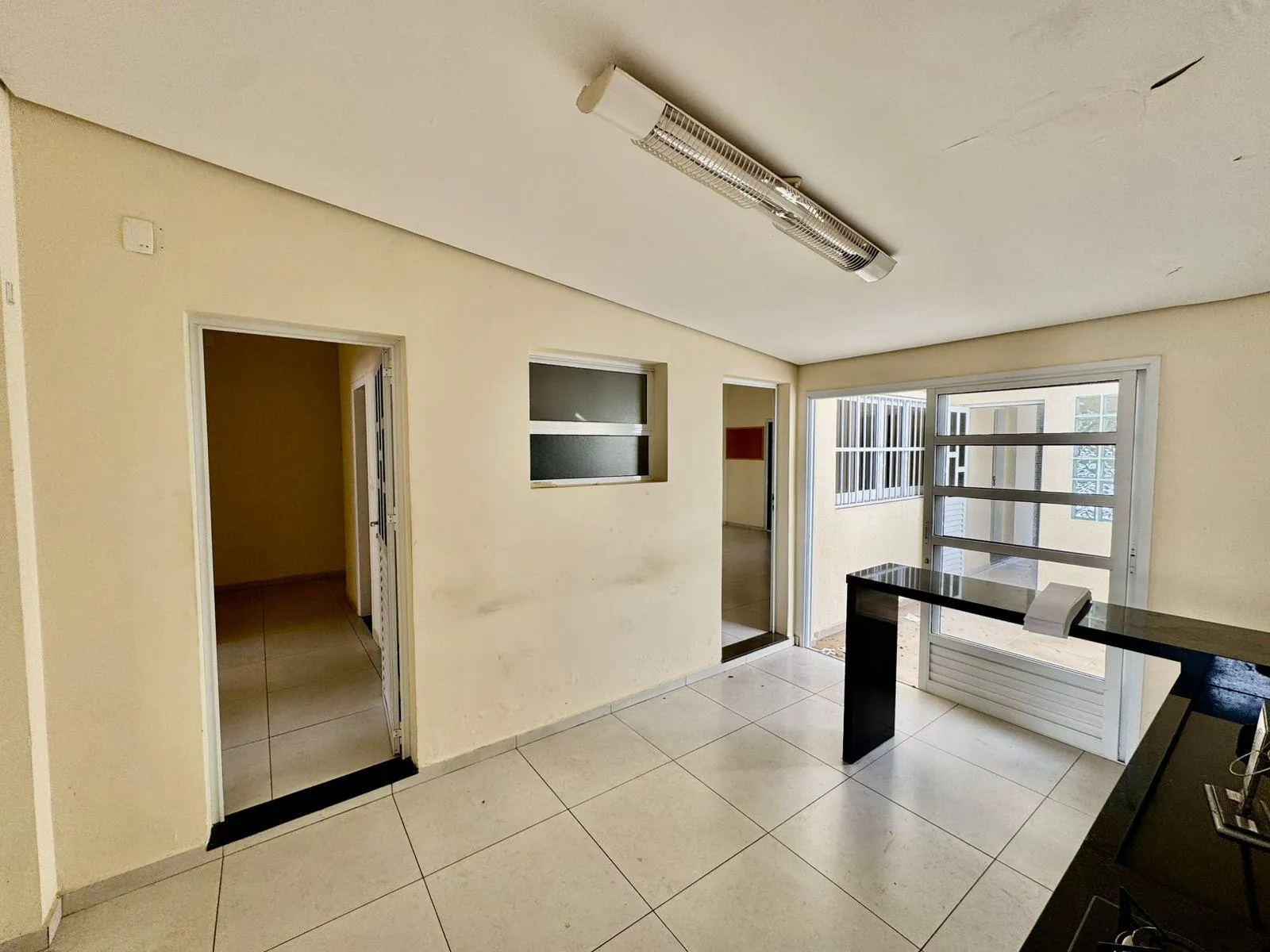 Casa, 1 quarto, 254 m² - Foto 8