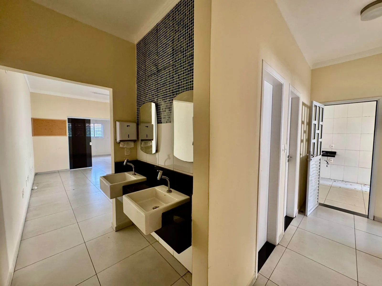 Casa, 1 quarto, 254 m² - Foto 7