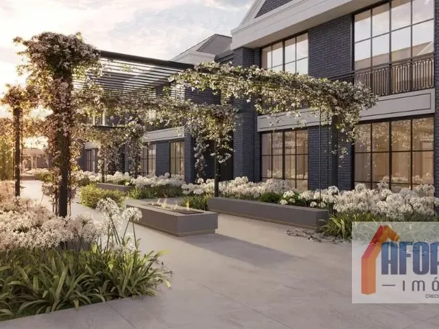 Casa com 349m² 4 quartos e 4 banheiros, à venda, no bairro Santa Felicidade em Curitiba