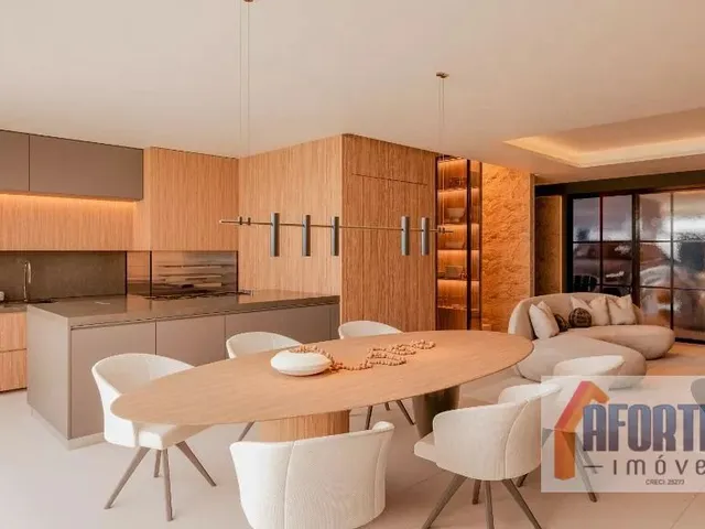 Casa com 349m² 4 quartos e 4 banheiros, à venda, no bairro Santa Felicidade em Curitiba