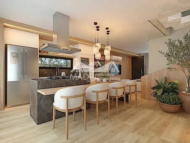 Casa com 250m² 3 quartos e 3 banheiros, à venda, no bairro Forquilhas em São José