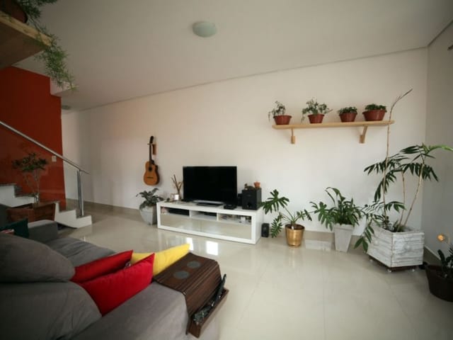 Casa com 125m² 3 quartos e 2 banheiros, à venda, no bairro Jardim Rio das Pedras em Cotia