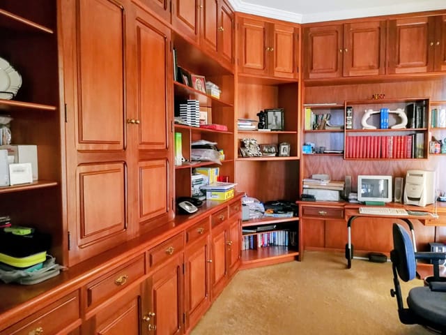 Casa com 724m² 4 quartos e 1 banheiro, à venda, no bairro Jardim Mantiqueira em Águas da Prata