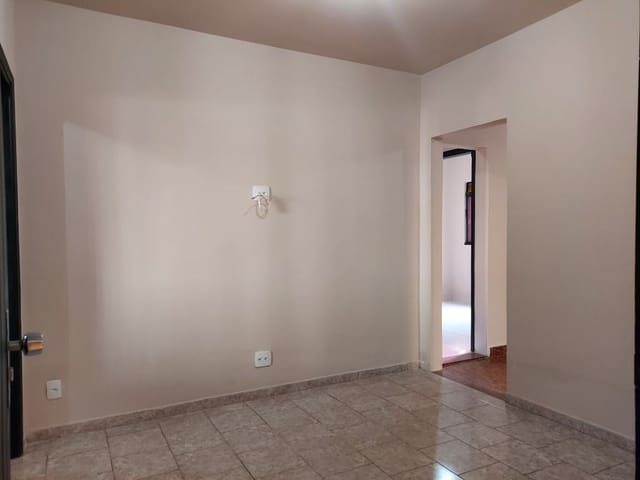 Foto do Casa - Casa com 3 dormitórios para alugar por R$ 1.500,00 - Mercês - Uberaba/MG | ZUCATO IMOBILIARIA LTDA