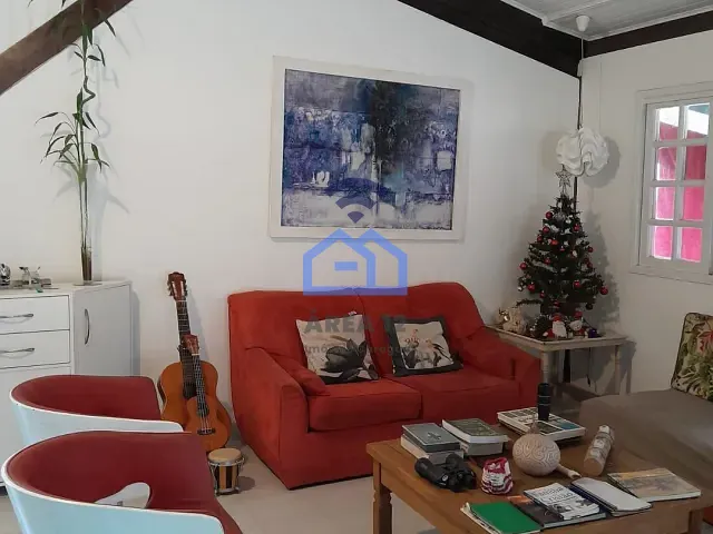 Casa com 533m² 2 quartos e 2 banheiros, à venda, no bairro Capricórnio 2 em Caraguatatuba