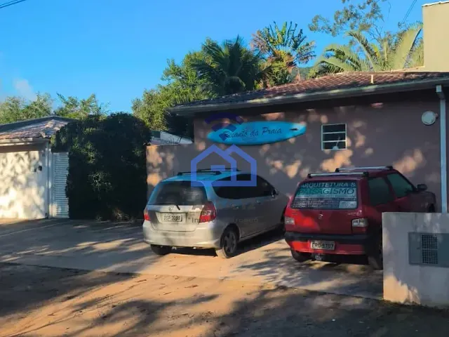 Casa com 533m² 2 quartos e 2 banheiros, à venda, no bairro Capricórnio 2 em Caraguatatuba