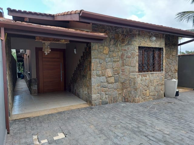 Casa 2 quartos e 2 banheiros, à venda, no bairro Maitinga em Bertioga