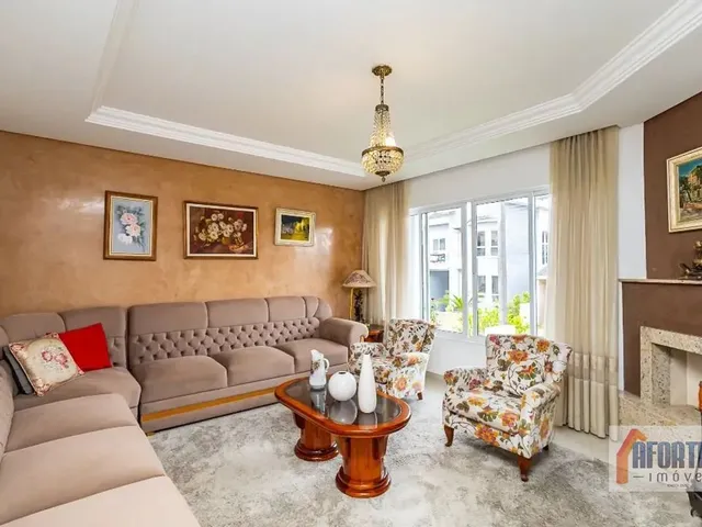 Casa com 273m² 3 quartos e 2 banheiros, à venda ou para alugar, no bairro Barreirinha em Curitiba