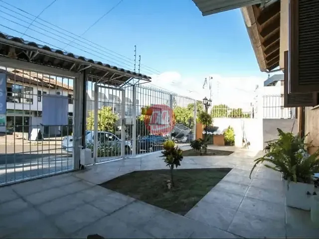 Casa com 356m² 5 quartos e 3 banheiros, para alugar, no bairro Passo da Areia em Porto Alegre