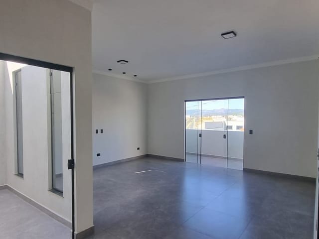 Casa com 250m² 3 quartos e 1 banheiro, à venda, no bairro Loteamento Portal da Aliança em São João da Boa Vista