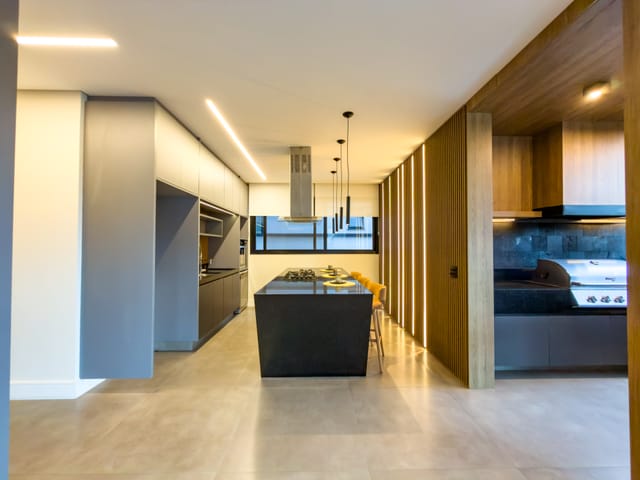 Casa com 388m² 4 quartos e 7 banheiros, à venda, no bairro Tamboré em Santana de Parnaíba