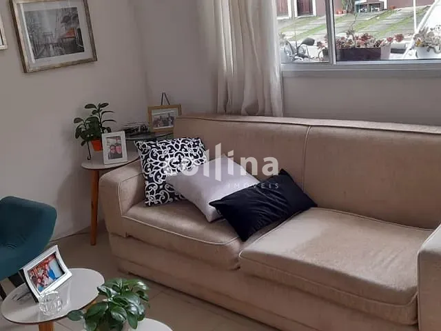 Casa 2 quartos e 1 banheiro, à venda, no bairro Taboleiro Verde em Cotia