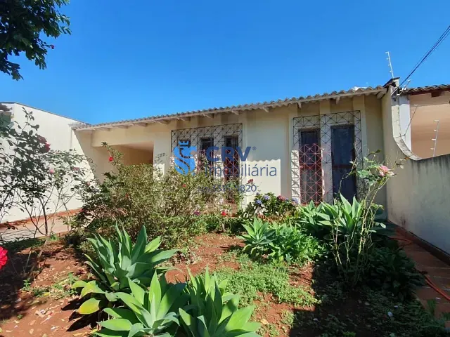 Casa com 360m² 3 quartos e 2 banheiros, à venda, no bairro Guanabara em Londrina