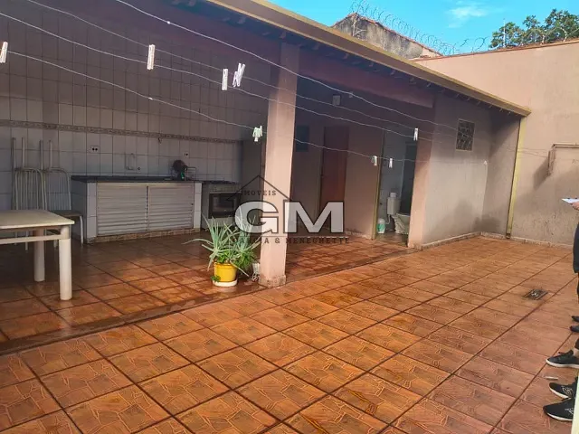 Casa com 200m² 3 quartos e 2 banheiros, à venda, no bairro Jardim Alexandre Balbo em Ribeirão Preto