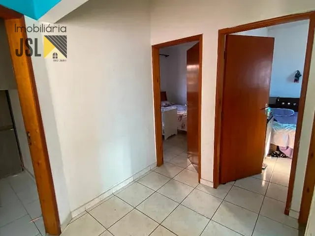 Casa com 140m² 2 quartos e 2 banheiros, à venda, no bairro Parque Residencial Maria Elmira em Caçapava