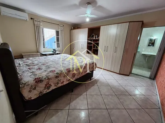 Casa com 256m² 3 quartos e 2 banheiros, à venda, no bairro Jardim Ana Maria em Sorocaba