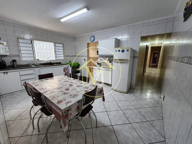 Casa com 256m² 3 quartos e 2 banheiros, à venda, no bairro Jardim Ana Maria em Sorocaba