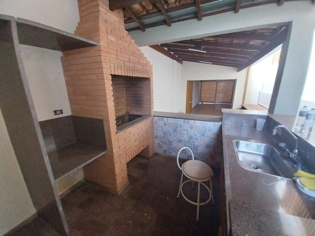 Casa com 264m² 3 quartos e 2 banheiros, à venda, no bairro Centro em São João da Boa Vista