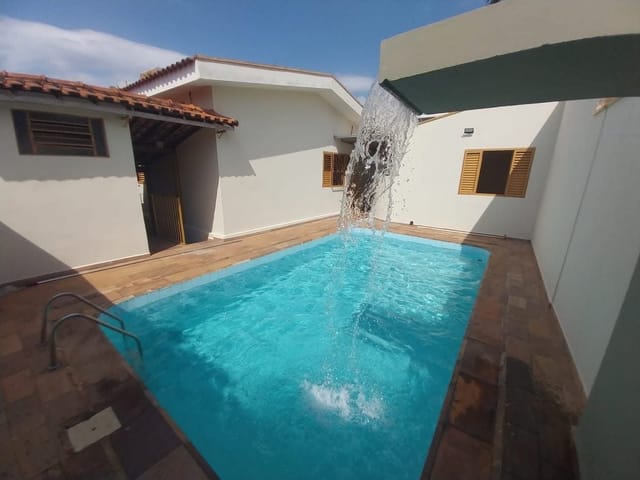 Casa com 264m² 3 quartos e 2 banheiros, à venda, no bairro Centro em São João da Boa Vista