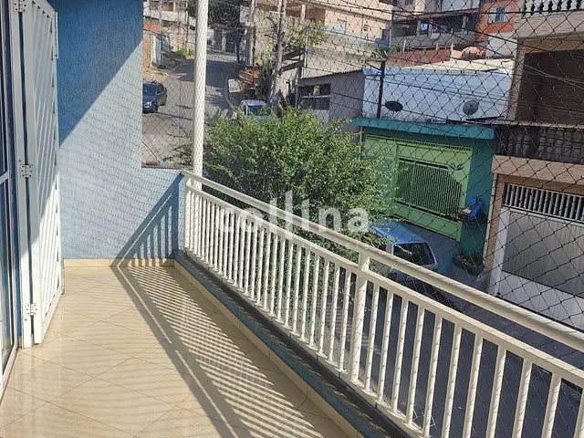 Casa 2 quartos e 4 banheiros, à venda, no bairro Parque Santa Teresa em Carapicuíba