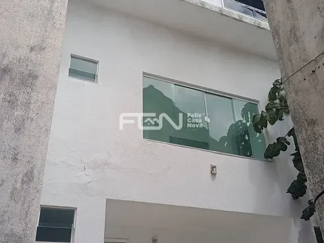 Casa 6 quartos e 4 banheiros, à venda, no bairro Buraquinho em Lauro de Freitas