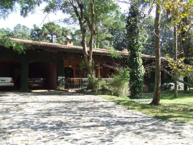 Casa com 3675m² 4 quartos e 7 banheiros, à venda, no bairro Chácara Eliana em Cotia
