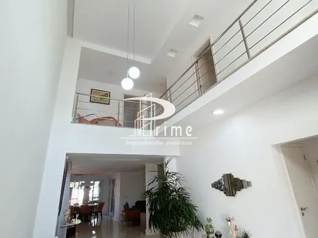 Casa com 253m² 4 quartos e 6 banheiros, à venda, no bairro Camboinhas em Niterói