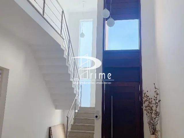Casa com 253m² 4 quartos e 6 banheiros, à venda, no bairro Camboinhas em Niterói