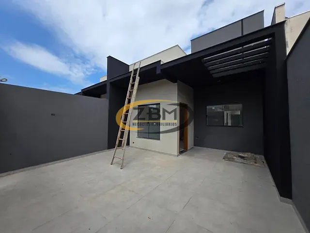 Casa com 180m² 3 quartos e 2 banheiros, à venda, no bairro Colúmbia em Londrina