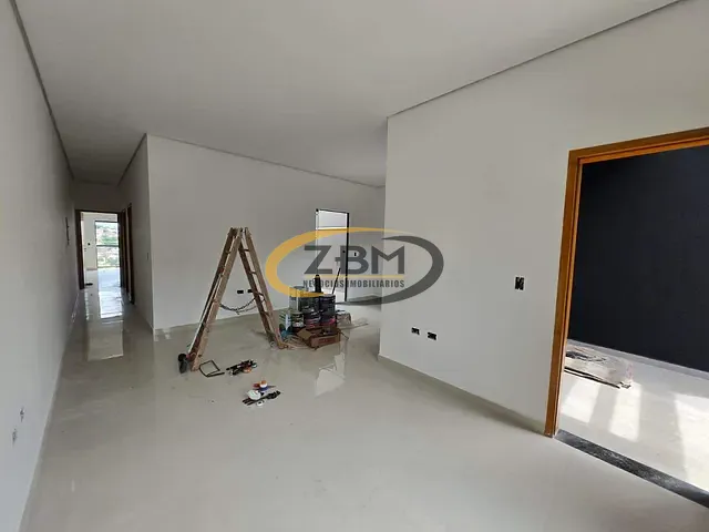 Casa com 180m² 3 quartos e 2 banheiros, à venda, no bairro Colúmbia em Londrina