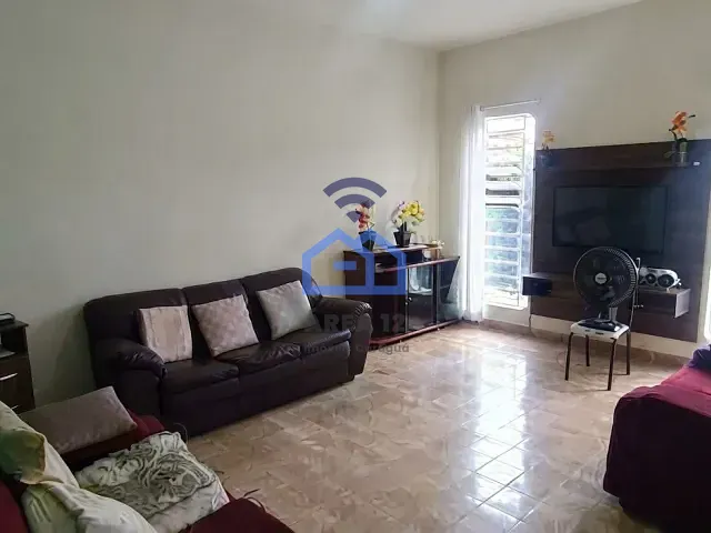 Casa 5 quartos e 3 banheiros, à venda, no bairro Centro em Caraguatatuba