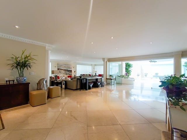 Casa com 922m² 5 quartos e 7 banheiros, para alugar, no bairro Barra da Tijuca em Rio de Janeiro