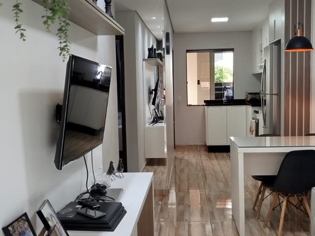 Casa com 130m² 2 quartos e 1 banheiro, à venda, no bairro Contorno em Ponta Grossa