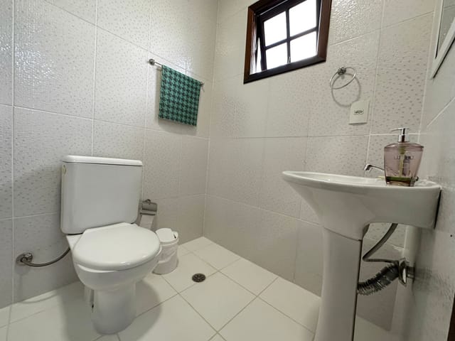 Casa 8 quartos e 5 banheiros, à venda, no bairro Centro em Bertioga
