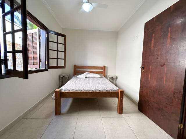 Casa 8 quartos e 5 banheiros, à venda, no bairro Centro em Bertioga